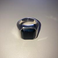 Anello chevalier nero