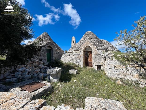 Trulli to renovate located on top of the hill