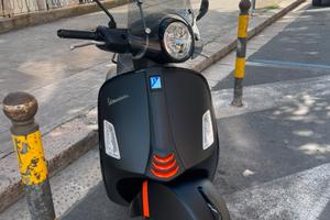 Vespa300 super sport