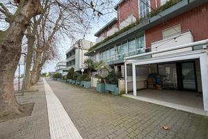 NEGOZIO A CERVIA