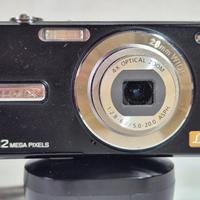 fotocamera panasonic completa di caricabatteria