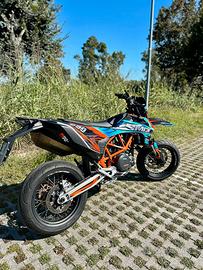 Ktm 690 smc-r