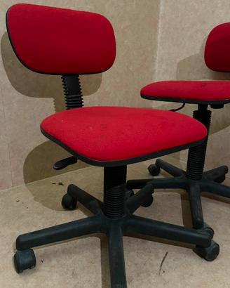 Sedia da ufficio rissa con schienale regolabile