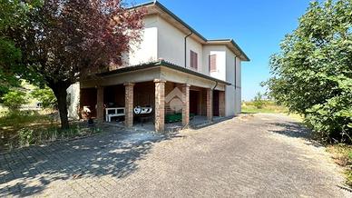 VILLA SINGOLA A MASSA LOMBARDA