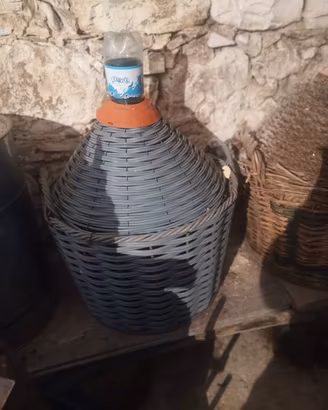 Nº 3 damigiane per vino
