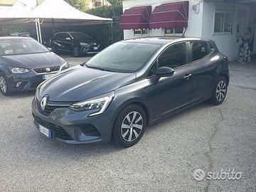 Ricambi usati porta musata renault clio 2022