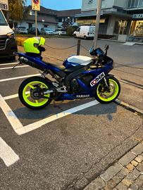 R1 yamaha