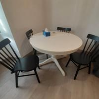 Tavolo Rosentorp IKEA e sedie