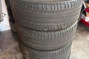 4 gomme Michelin 225/45 R 20
