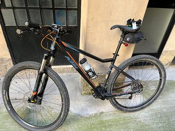 MBK marca KTM modello 'Dual sport ' del 2020