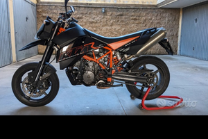 KTM super moto 950
