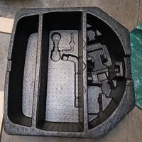 Contenitore crick e varie chiave bulloni toyota  s