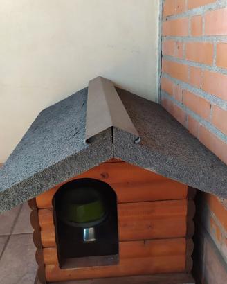 Cuccia per cani in legno 78x52x50 cm