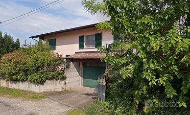 Villa indipendente con giardino Borgo Priolo (Pv)