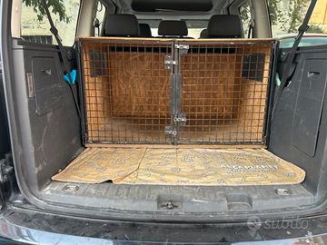 Gabbie trasporto cani auto