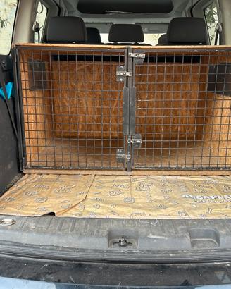 Gabbie trasporto cani auto