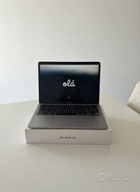 MacBook Air 13" 2020 Intel i3 8GB RAM