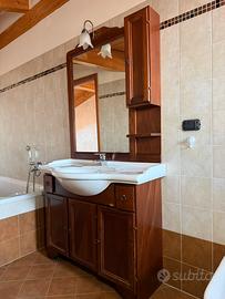Mobile bagno Savini con lavabo e specchio
