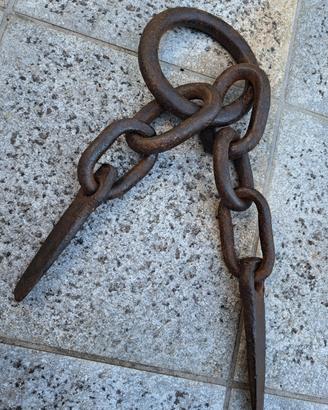Catena in ferro battuto