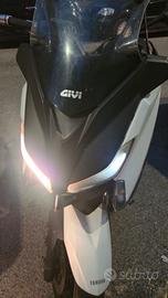 Yamaha x-max 400