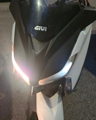 Yamaha x-max 400