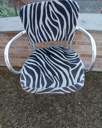 SEDIA ZEBRATA IN ACCIAIO DESIGN ICONICO  UNICO !