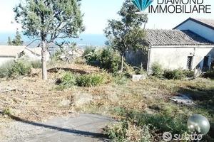 Terreno panoramico con fabbricato da demolire