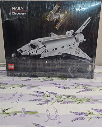 10283 Nasa Space Shuttle Discovery