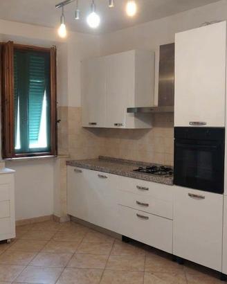 Ampia casa indipendente con giardino