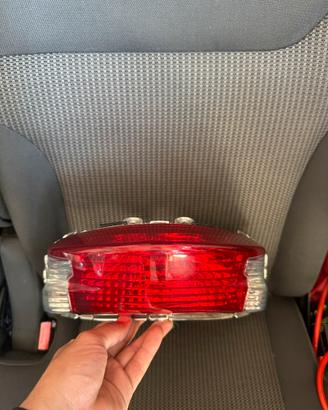Faro posteriore originale kymco agility 125 2016