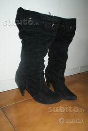 Stivali scamosciati neri