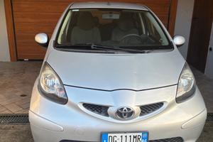 Toyota aygo sol m/t grigio met