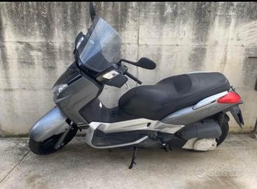 Yamaha X max 250