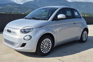Fiat 500 e Hatchback My25 500e - 320Berlina + Pack