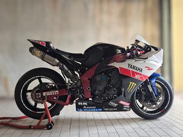 YAMAHA R1 Big Bang/Permuto 