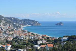 Immobile di 30 m² con 1 locale a Spotorno
