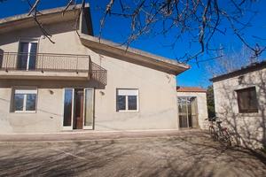 Villa con depandance