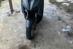 Xmax 300 Tech max Kamo