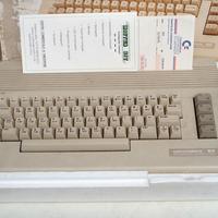 commodore 64C con scatola originale