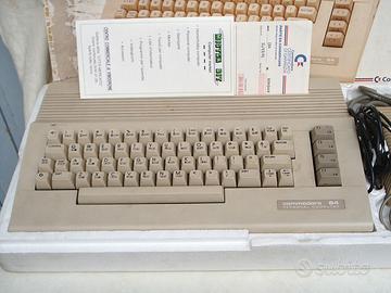 commodore 64C con scatola originale