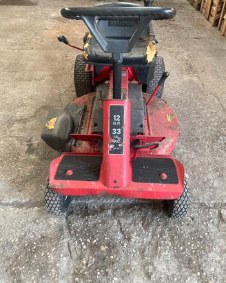 Trattorino Snapper 12.5 HP HI-VAC -