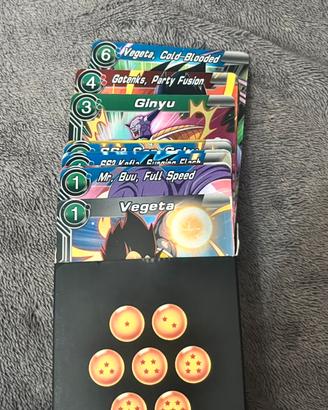 Set carte collezionabili anime circa 100 pezzi