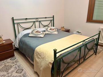 Letto matrimoniale ferro battuto vintage verde/oro