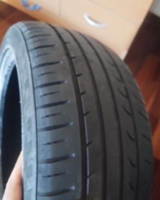 Gomme in buono stato  rimaste solo due pezzi per u