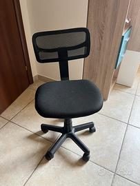 Sedia da ufficio regolabile con rotelle