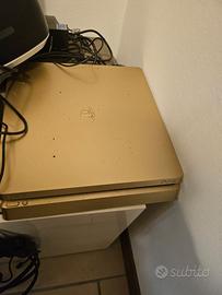 PS4 + SIMULATORE GUIDA+VISORE 3D E VARI ACCESSORI