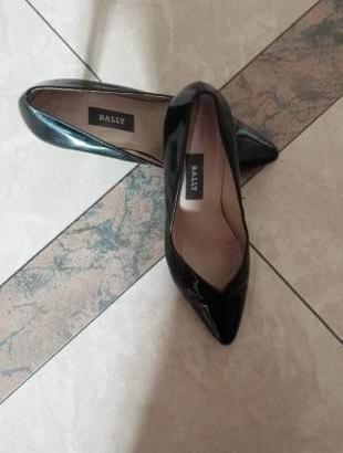 Scarpe da donna. Qualità-prezzo