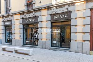 Vendita locale commerciale con DOPPIA VETRINA.