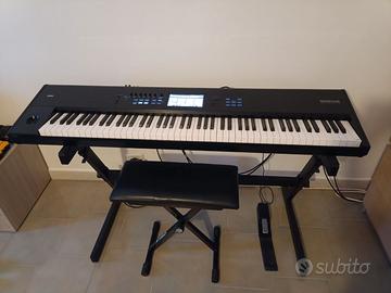 Korg Nautilus 88 + Stand + Sustain Pedal
