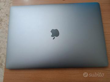 MacBook Pro 15 pollici 2018